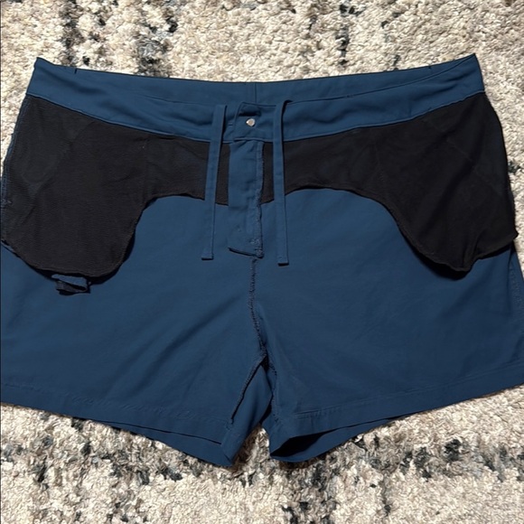 Magellan Outdoors Blue Bermuda Shorts Classic Tailored Design - Picture 10 of 11